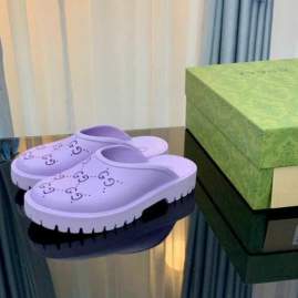 Picture of Gucci Shoes _SKUGGslip-onsandalsz35-4501046302